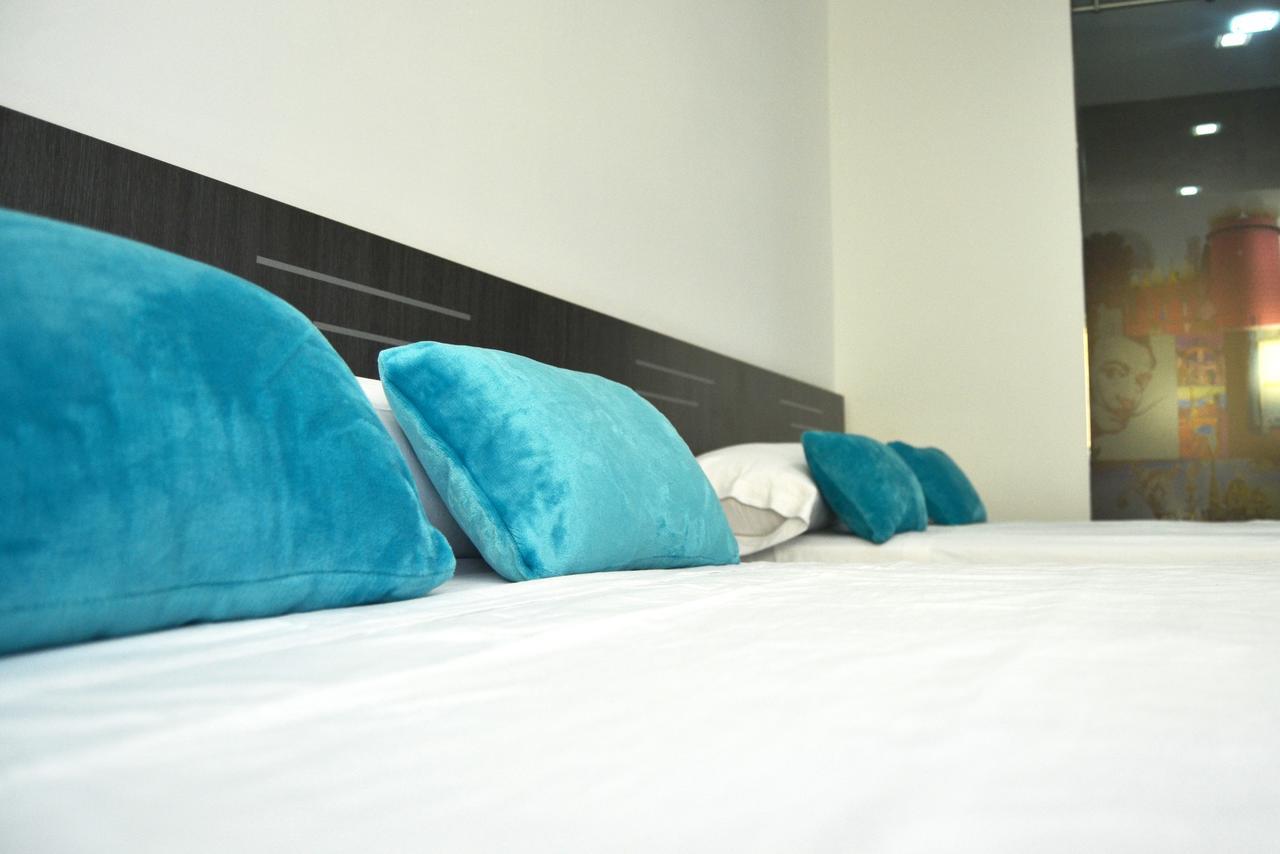 Bed&Breakfast 10 Girona Exteriör bild